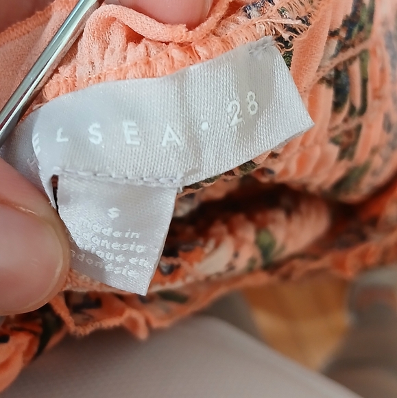 Chelsea28 Orange Ruffle Smocked Floral pull on Mini Dress Size Small EUC - Picture 7 of 8